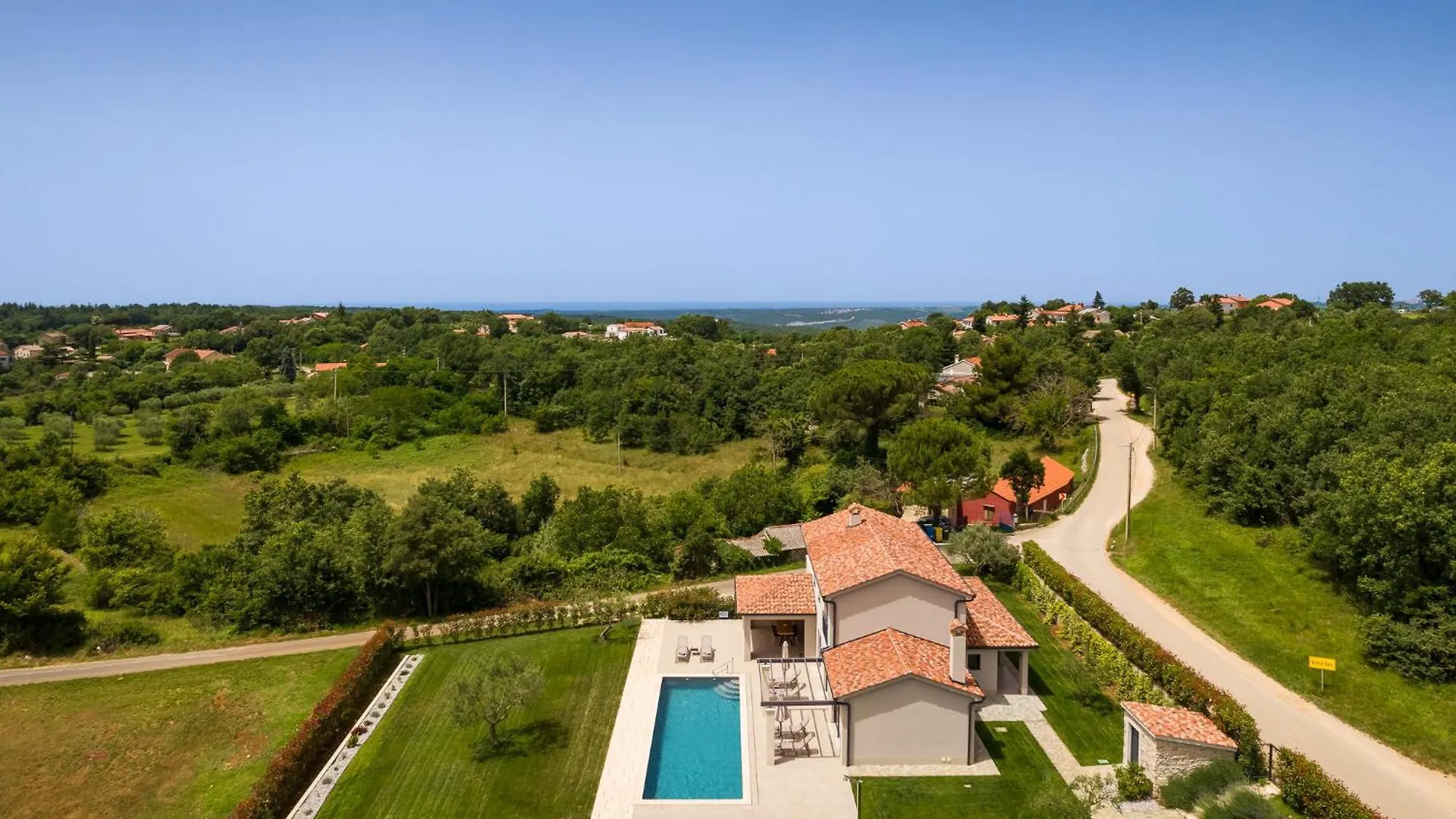 Beautiful Villa Frida With Pool In Vizinada Vranje Selo